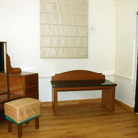 Alasia Hotel Kasauli Esterno foto