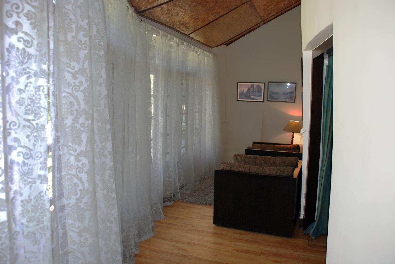 Alasia Hotel Kasauli Esterno foto