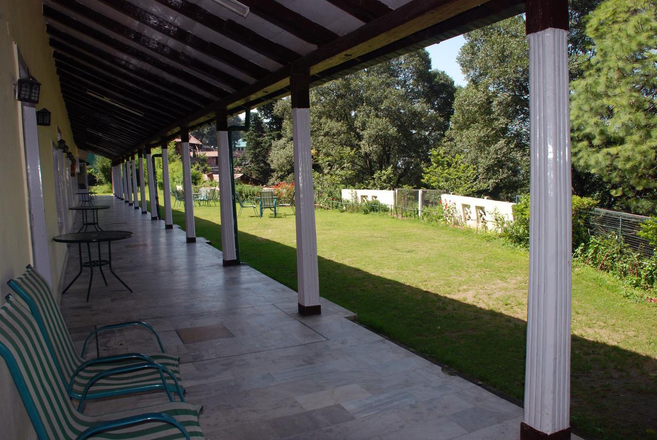 Alasia Hotel Kasauli Esterno foto