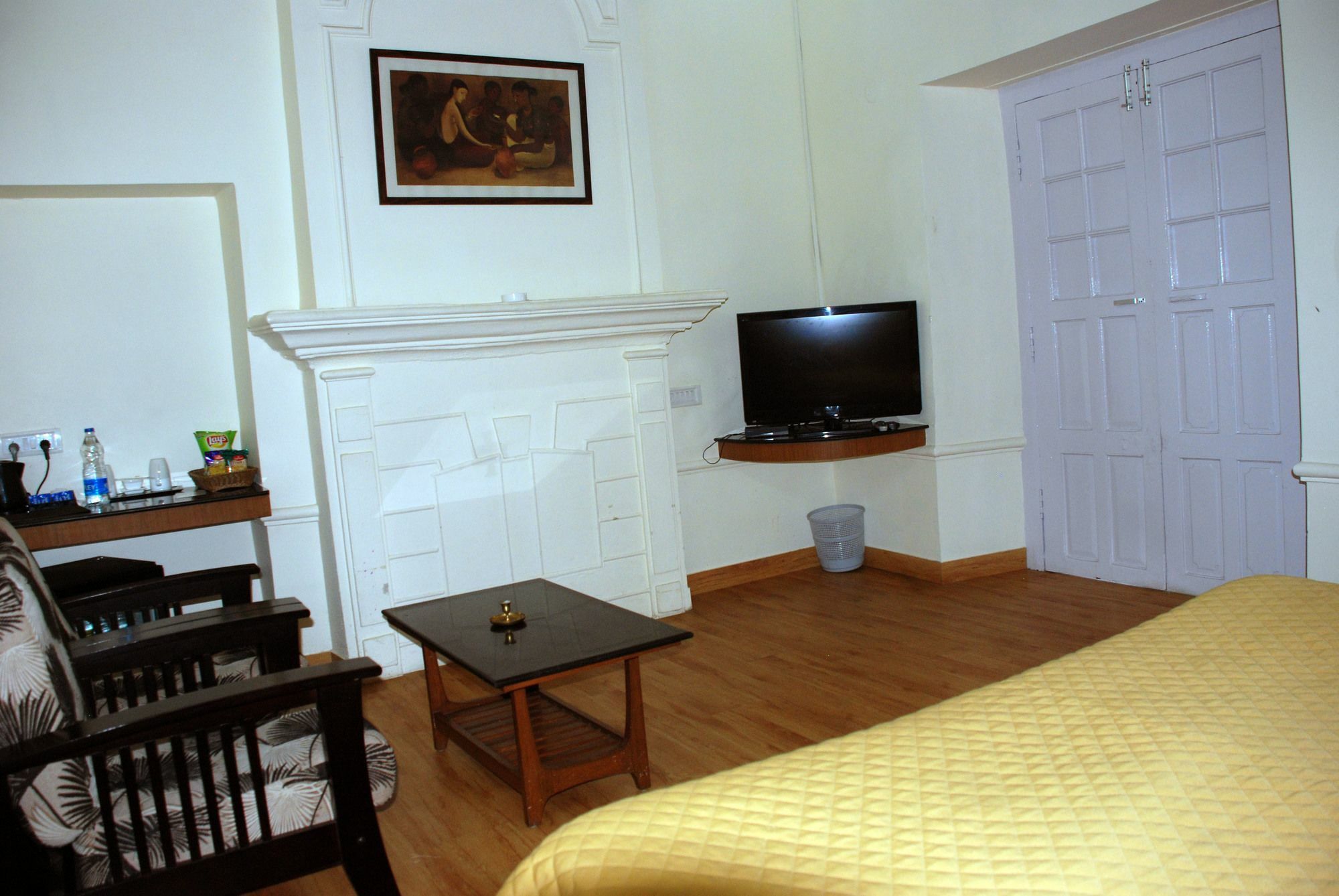 Alasia Hotel Kasauli Esterno foto